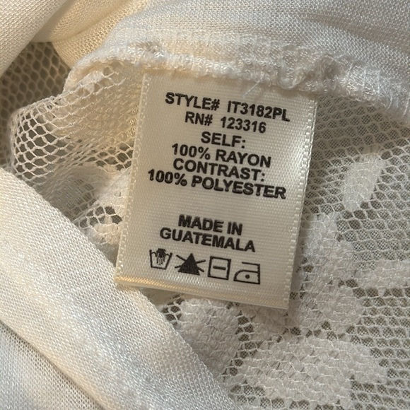 Iris Basic NWOT Cream Women’s 3X V Neck Sleeveless Netted Back Knot Ruffle Top - Picture 7 of 7